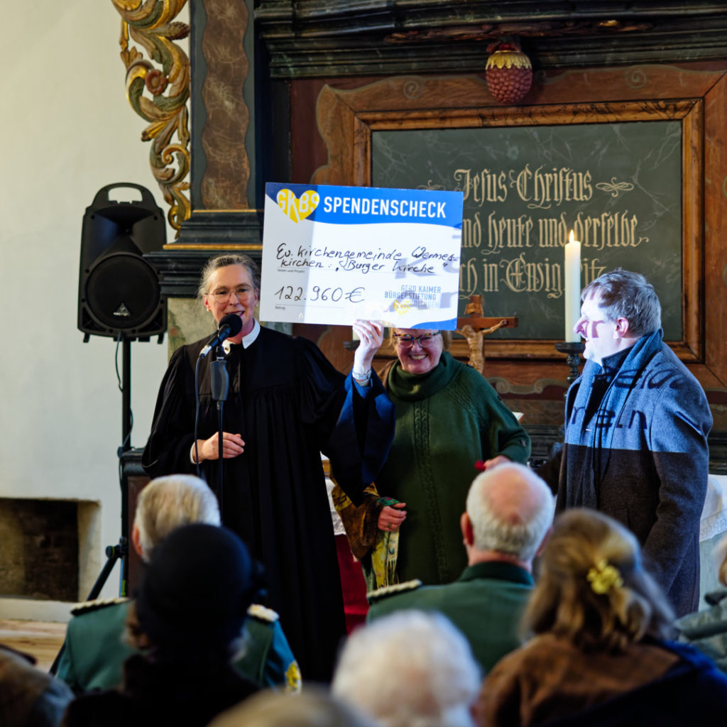 Bild aus dem Innenraum der Kirche Burg